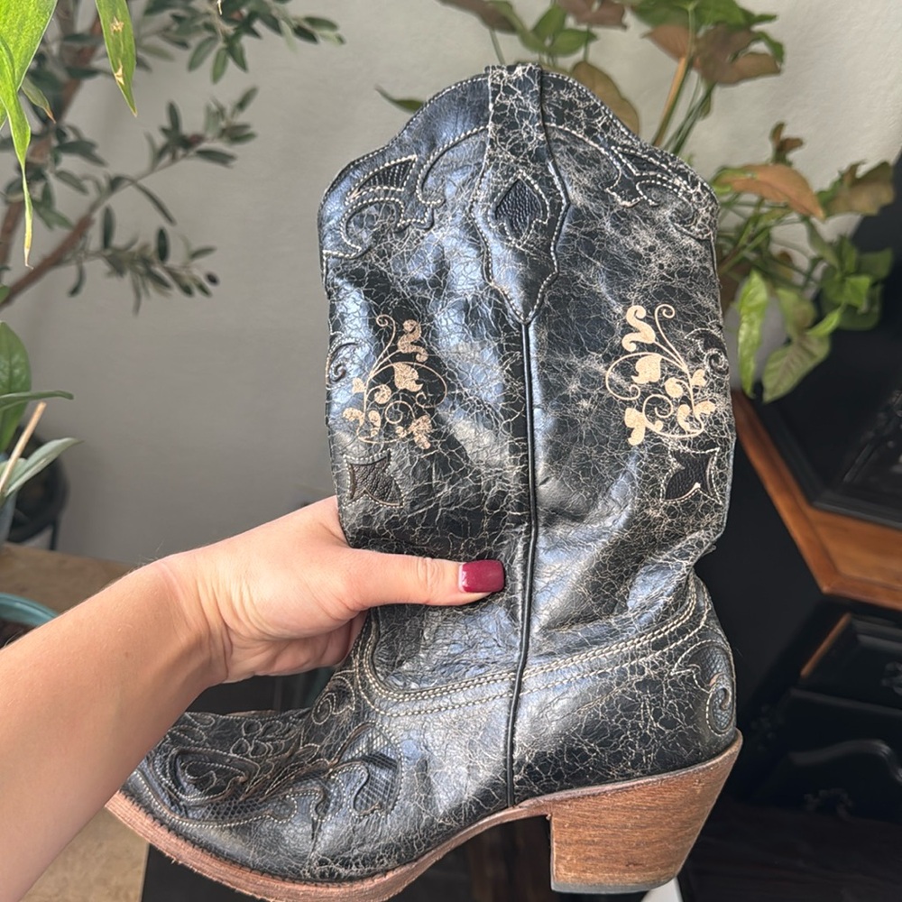 Women’s black and tan Corral boots